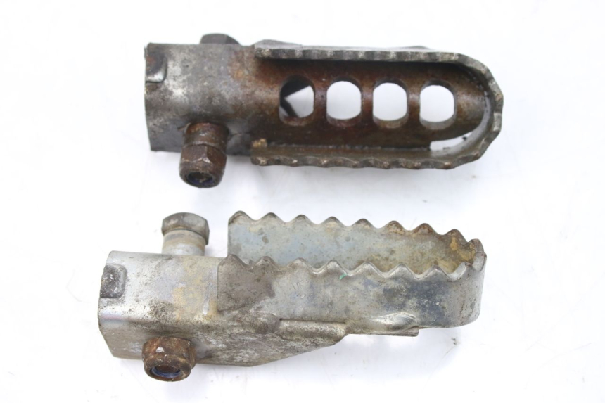 photo de VORDERE FUßRASTENPAAR GILERA SMT SUPERMOTARD 50 (2009 - 2017)