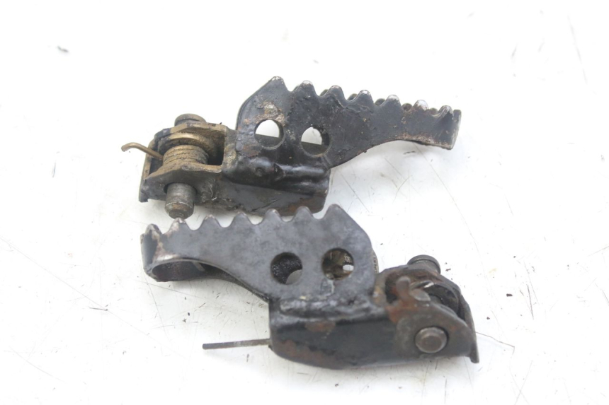 photo de VORDERE FUßRASTENPAAR SUZUKI SMX SUPERMOTARD 50 (1996 - 2001)