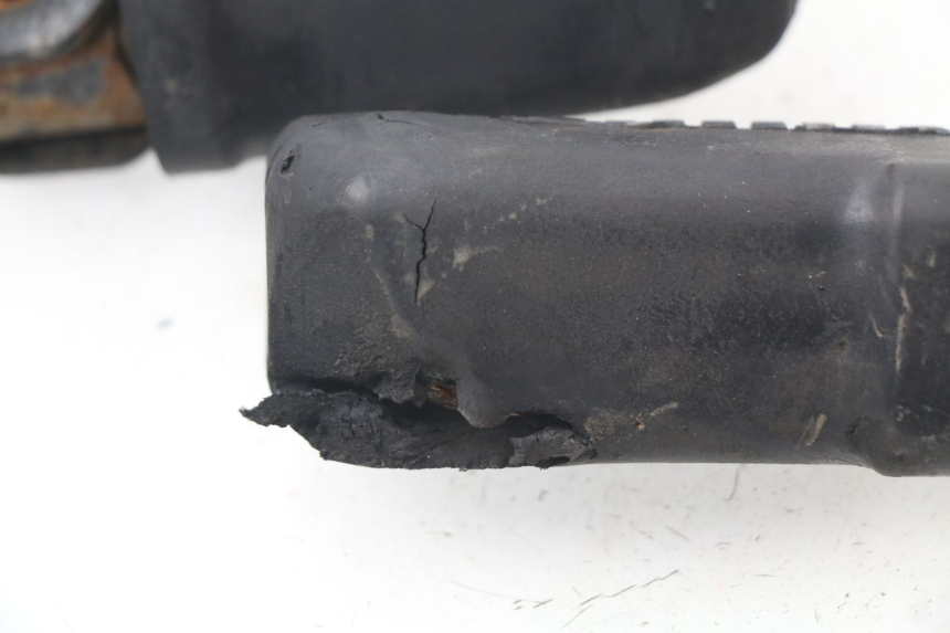 photo de VORDERE FUßRASTENPAAR YAMAHA SR 125 (1982 - 2003)