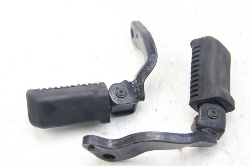 photo de VORDERE FUßRASTENPAAR YAMAHA SR 125 (1982 - 2003)