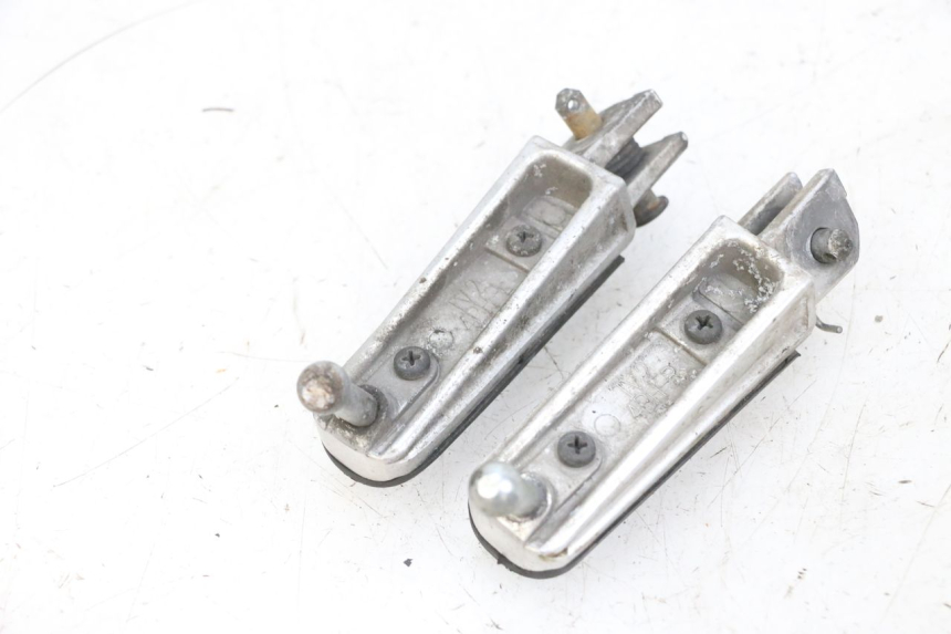 photo de FUSSRASTEN VORN YAMAHA TDM ABS 900 (2002 - 2014) - Details der Befestigungspunkte