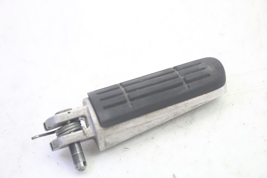 photo de FUSSRASTEN VORN YAMAHA TDM ABS 900 (2002 - 2014) - Zoom auf Gebrauchszustand