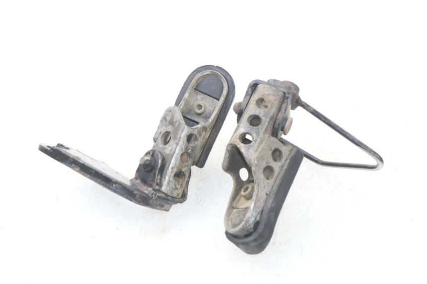 photo de FUSSRASTEN VORN YAMAHA TW 125 (1998 - 2002)