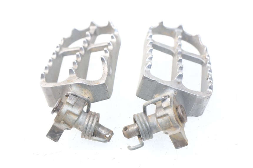 photo de FUSSRASTEN VORN YAMAHA YZ-F YZF 250 (2014 - 2018)