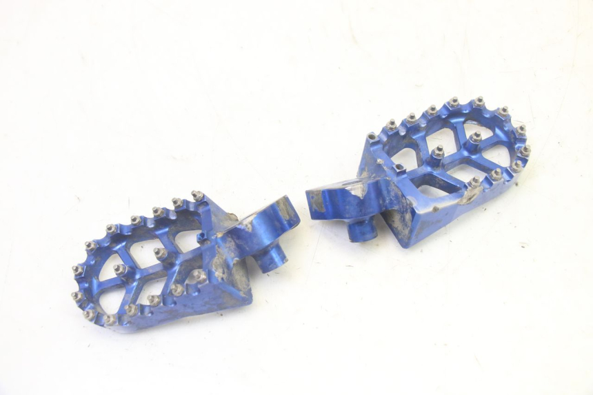 photo de FUSSRASTEN VORN YAMAHA YZ-F YZF 250 (2014 - 2018)