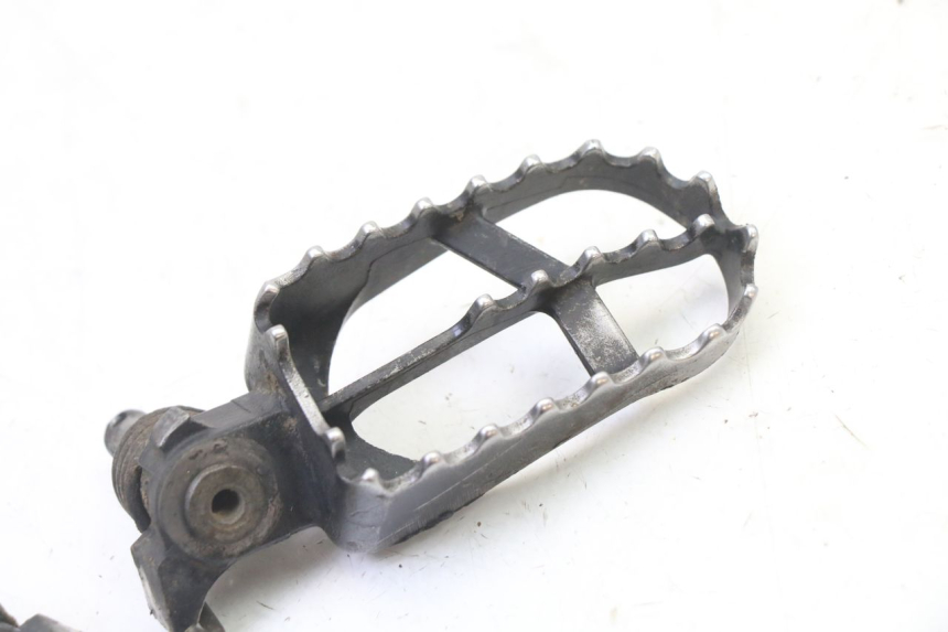 photo de VORDERE FUßRASTENPAAR YAMAHA YZ 85 (2002 - 2018)