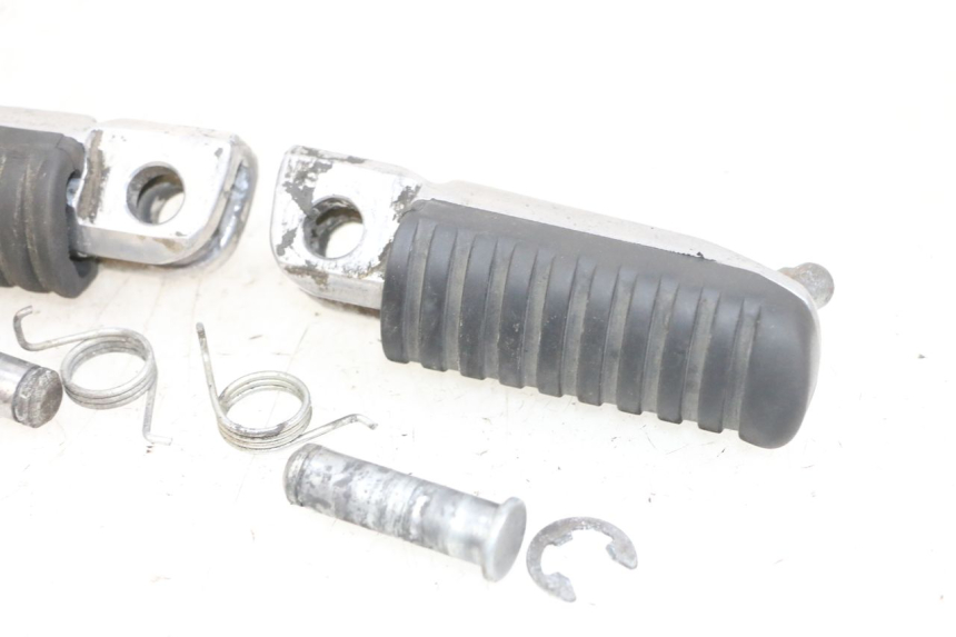 photo de VORDERE FUßRASTE PAAR KAWASAKI ZR 7 750 (1999 - 2004) - Alternative Perspektive