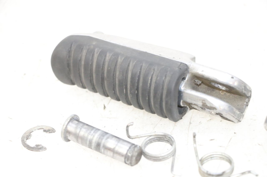 photo de VORDERE FUßRASTE PAAR KAWASAKI ZR 7 750 (1999 - 2004) - Oberflächenzustand und Material