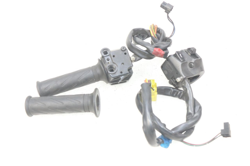 photo de PAAR LENKERENDEN SUZUKI BURGMAN 125 (2007 - 2014) - Alternative Perspektive