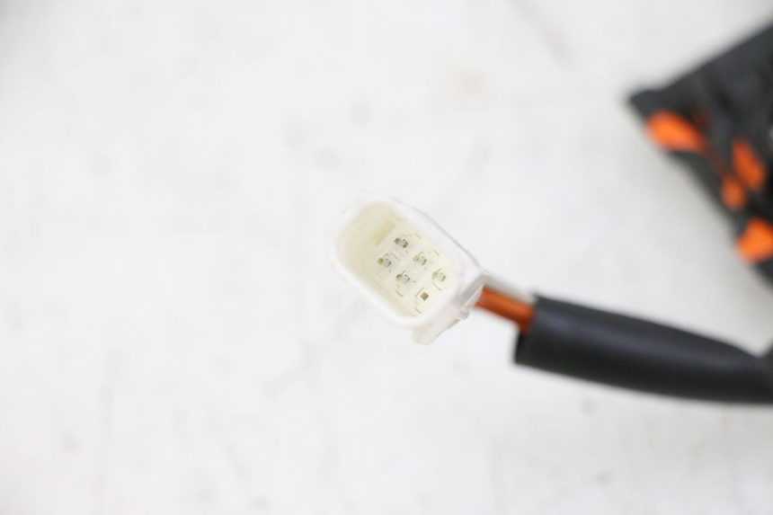 photo de SCHALTER PIAGGIO MP3 HPE 310 (2024 - 2025) - Detailansicht des Bauteils