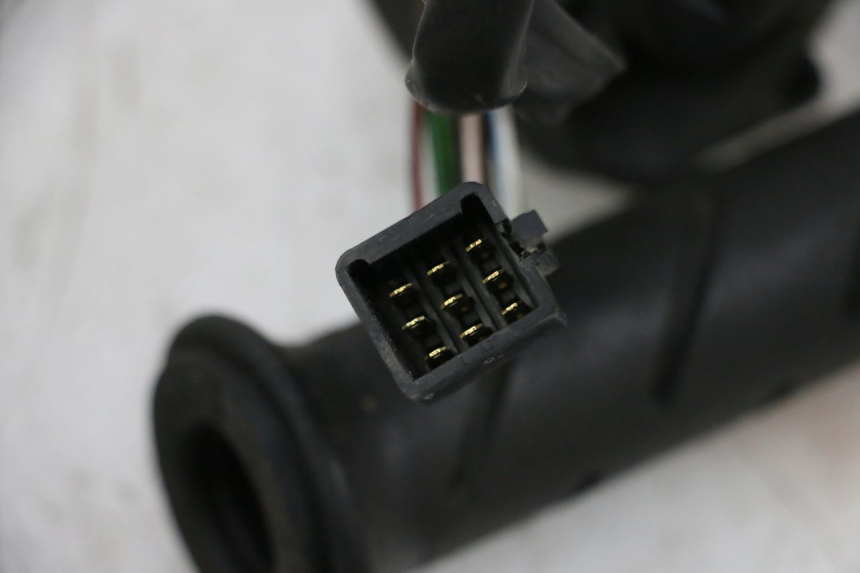 photo de SCHALTER PEUGEOT SATELIS 125 (2013 - 2018) - Alternative Perspektive