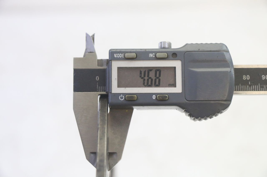 photo de BREMSSCHEIBE VORNE KAWASAKI GPZ RX 1000 (1986 - 1988) - Charakteristische Merkmale