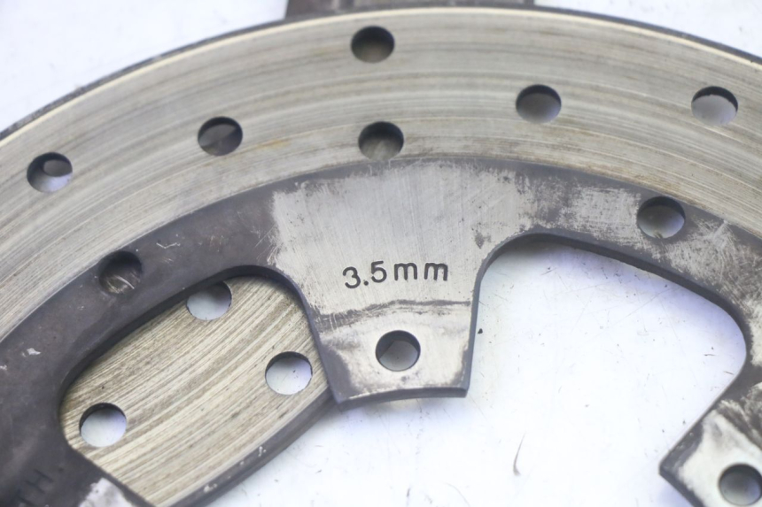 photo de BREMSSCHEIBE VORNE PIAGGIO MP3 500 (2016 - 2018) - Details der Befestigungspunkte