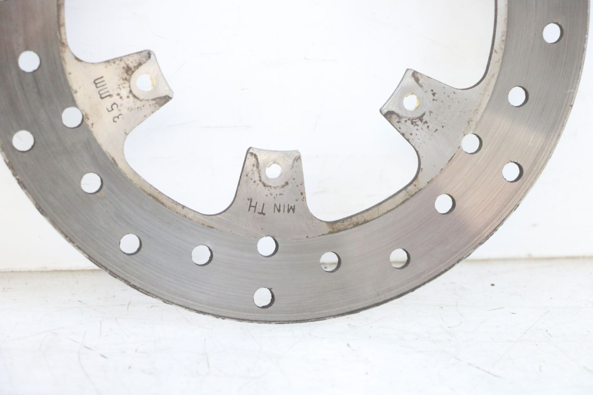 photo de BREMSSCHEIBE VORNE PIAGGIO MP3 RL 250 (2007 - 2010) - Hochauflösende Nahaufnahme