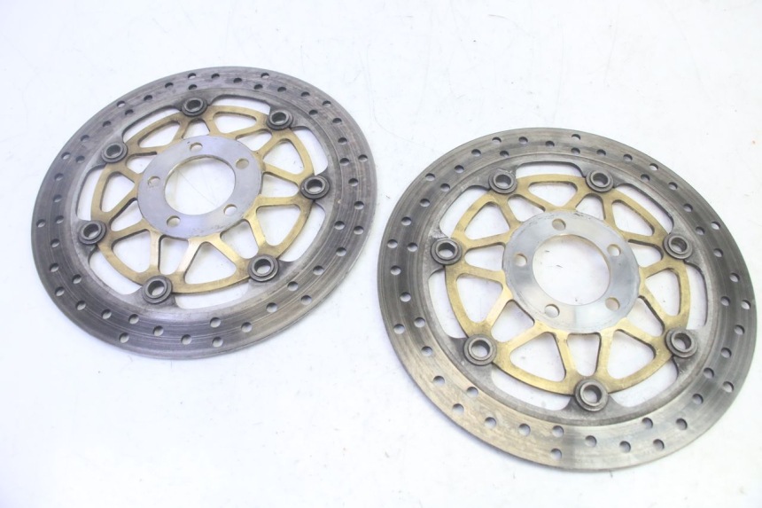 photo de BREMSSCHEIBE VORNE KAWASAKI ZR 7 750 (1999 - 2001) - Technische Nahaufnahme