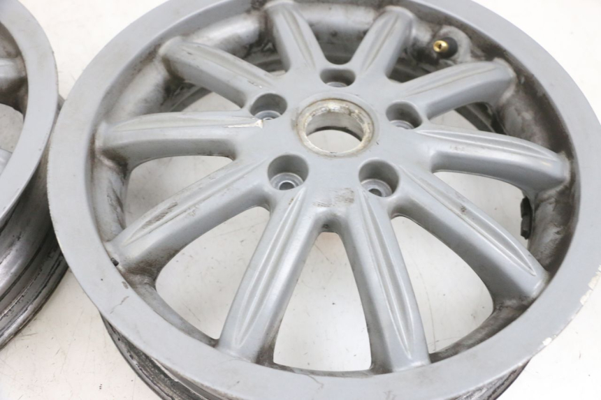 photo de FELGE PAAR PIAGGIO MP3 RL 250 (2007 - 2010) - Technische Nahaufnahme