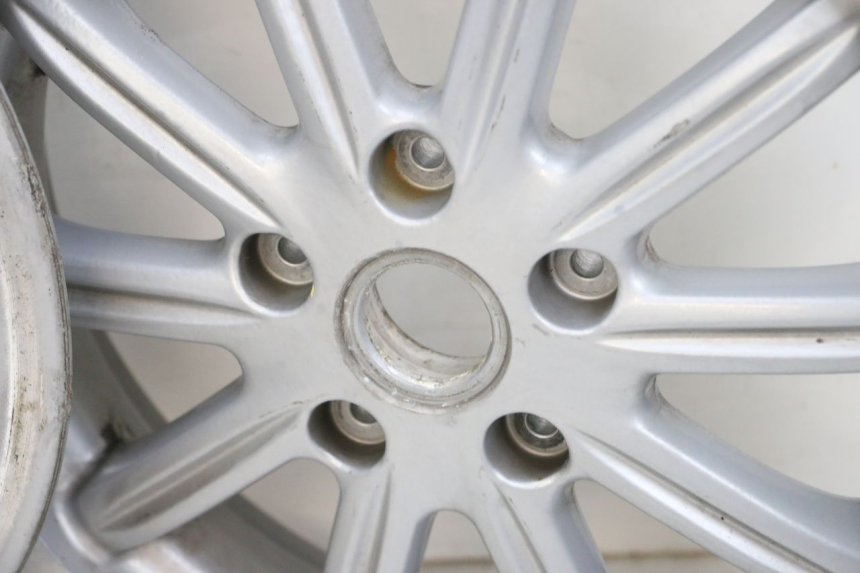 photo de FELGE PAAR PIAGGIO MP3 RL 250 (2007 - 2010) - Zoom auf Gebrauchszustand