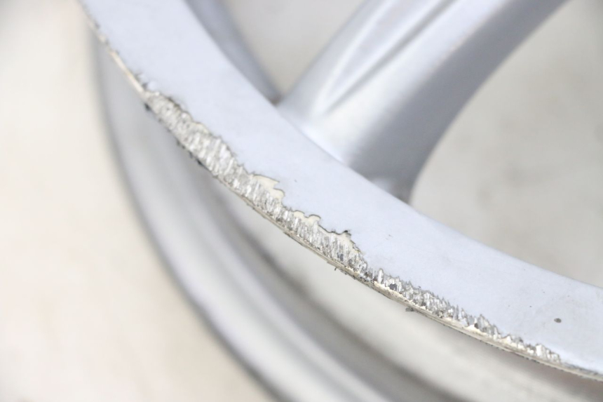 photo de FELGE PAAR PIAGGIO MP3 RL 250 (2007 - 2010) - Technische Nahaufnahme