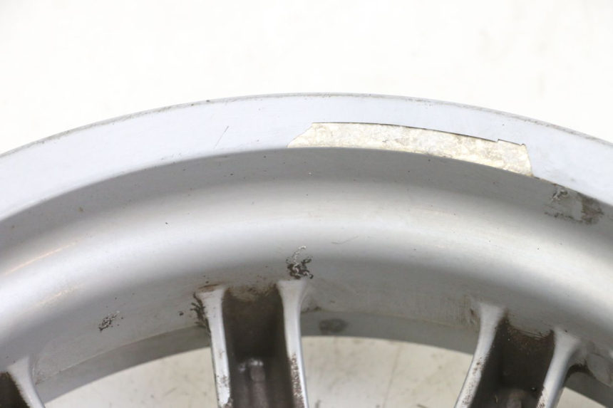 photo de FELGE PAAR PIAGGIO MP3 RL 250 (2007 - 2010) - Details der Befestigungspunkte