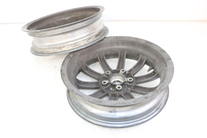photo de FELGE PAAR PIAGGIO MP3 125 (2006 - 2014)