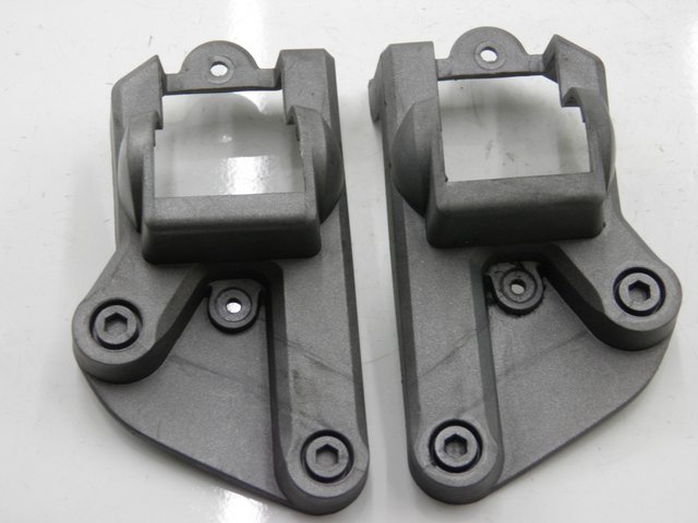 photo de FUSSRASTEN PLATTE HINTEN PEUGEOT JET FORCE CARBU 50 (2003 - 2016)