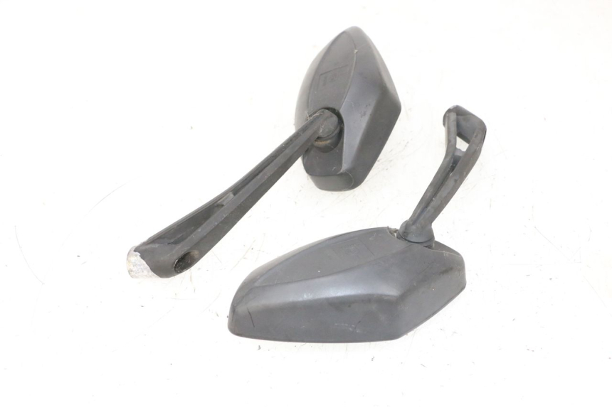 photo de SPIEGEL PAAR JM MOTORS GTS 125 (2015 - 2019) - Technische Nahaufnahme