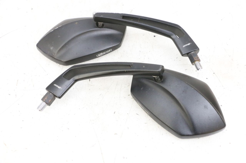 photo de SPIEGEL PAAR KAWASAKI ZR 7 750 (1999 - 2001) - Weitere Ansicht des Artikels