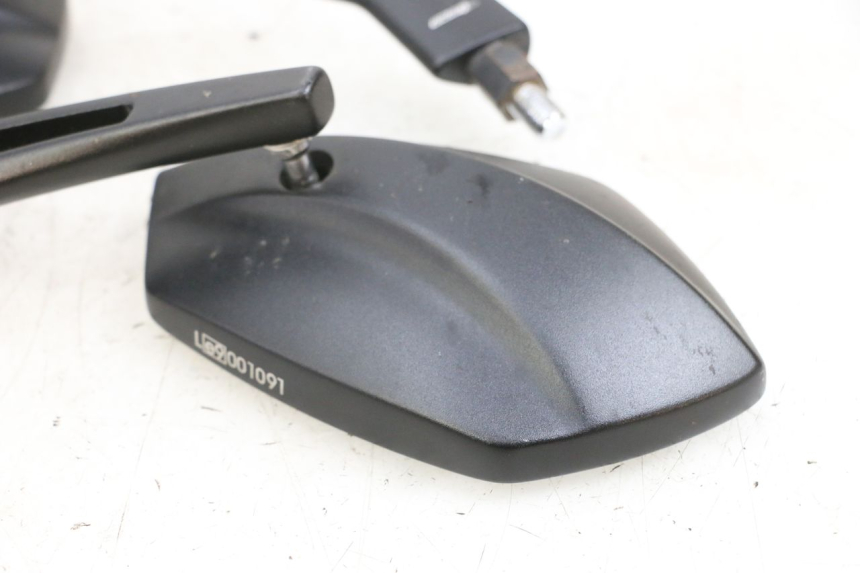 photo de SPIEGEL PAAR KAWASAKI ZR 7 750 (1999 - 2001) - Geprüftes Gebrauchtteil