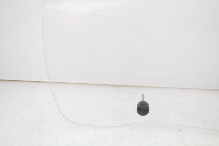 photo de WINDSCHUTZSCHEIBE PEUGEOT CITYSTAR AIR 125 (2014 - 2017) - Zoom auf Komponenten