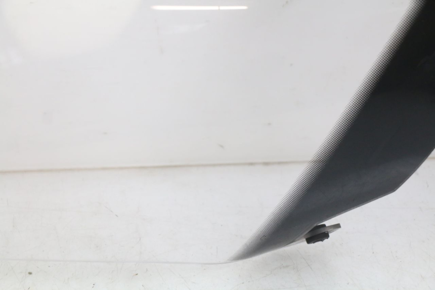 photo de WINDSCHUTZSCHEIBE PEUGEOT CITYSTAR AIR 125 (2014 - 2017) - Hochauflösende Nahaufnahme