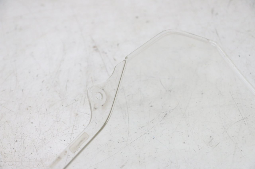 photo de WINDSCHUTZSCHEIBE SUZUKI DL V STROM 1000 (2002 - 2007) - Detaillierte Sichtprüfung