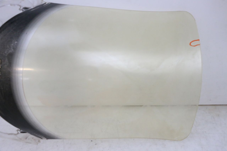 photo de WINDSCHUTZSCHEIBE SYM GTS EVO 125 (2009 - 2013) - Zoom auf Komponenten