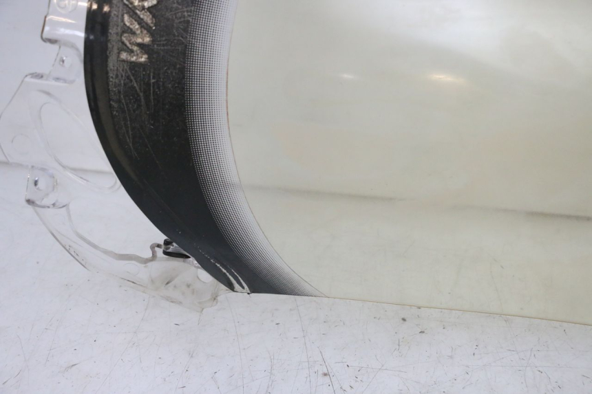 photo de WINDSCHUTZSCHEIBE SYM GTS EVO 125 (2009 - 2013) - Hochauflösende Nahaufnahme