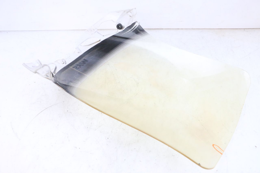 photo de WINDSCHUTZSCHEIBE SYM GTS EVO 125 (2009 - 2013) - Zoom auf Gebrauchszustand