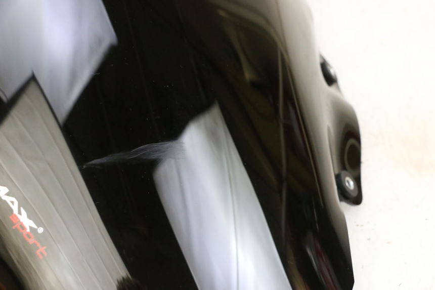 photo de WINDSCHUTZSCHEIBE PIAGGIO MP3 HPE 300 (2019 - 2026) - Oberflächenzustand und Material