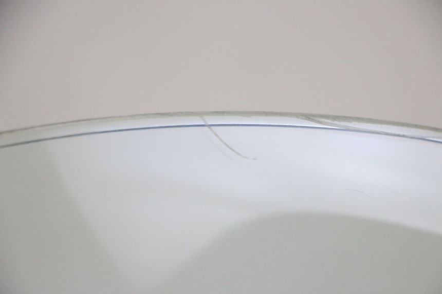 photo de WINDSCHUTZSCHEIBE PIAGGIO MP3 LT 300 (2010 - 2016) - Details der Befestigungspunkte