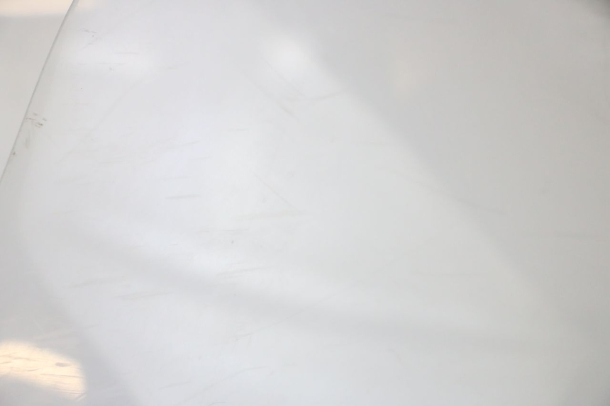 photo de WINDSCHUTZSCHEIBE PIAGGIO VESPA GTS SUPER IE 125 (2009 - 2016) - Hochauflösende Nahaufnahme