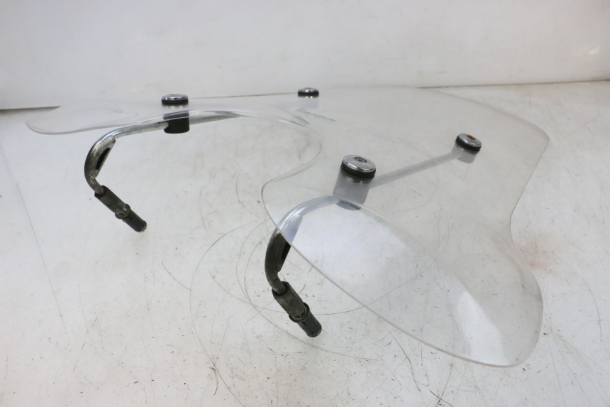 photo de WINDSCHUTZSCHEIBE PIAGGIO VESPA GTS SUPER IE 125 (2009 - 2016) - Oberflächenzustand und Material