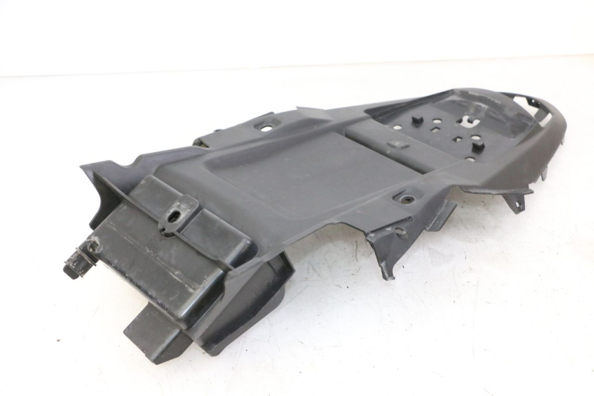 photo de RADHAUS HINTEN SUZUKI GSR 750 (2011 - 2017)