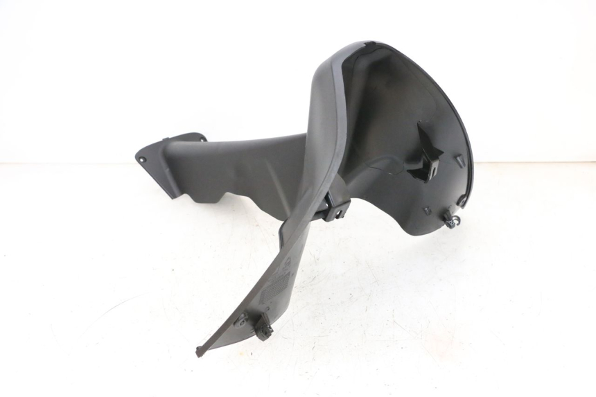 photo de RADHAUS VORNE PIAGGIO MP3 HPE 300 (2019 - 2026) - Oberflächenzustand und Material