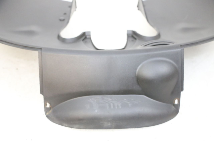 photo de RADHAUS VORNE PIAGGIO MP3 RL 250 (2007 - 2010) - Details der Befestigungspunkte