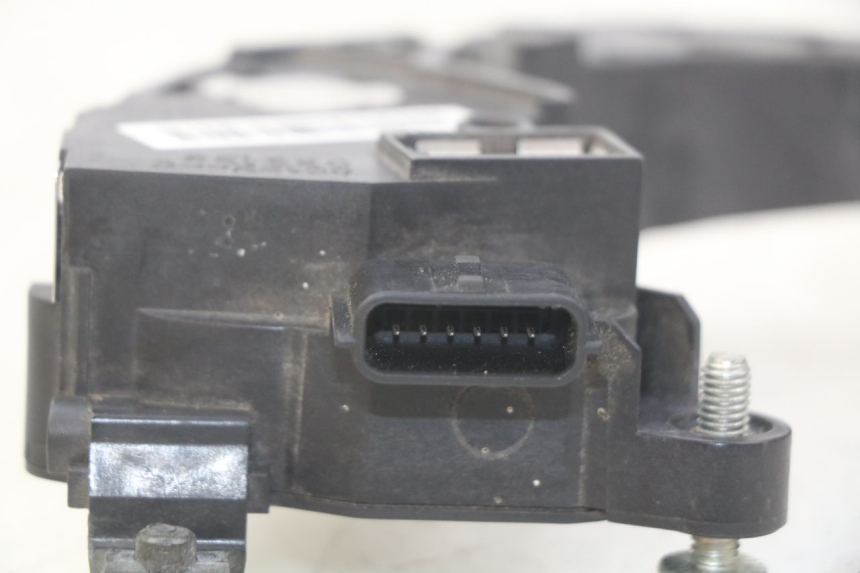 photo de GASPEDAL RENAULT TWIZY 45 (2012 - 2019)