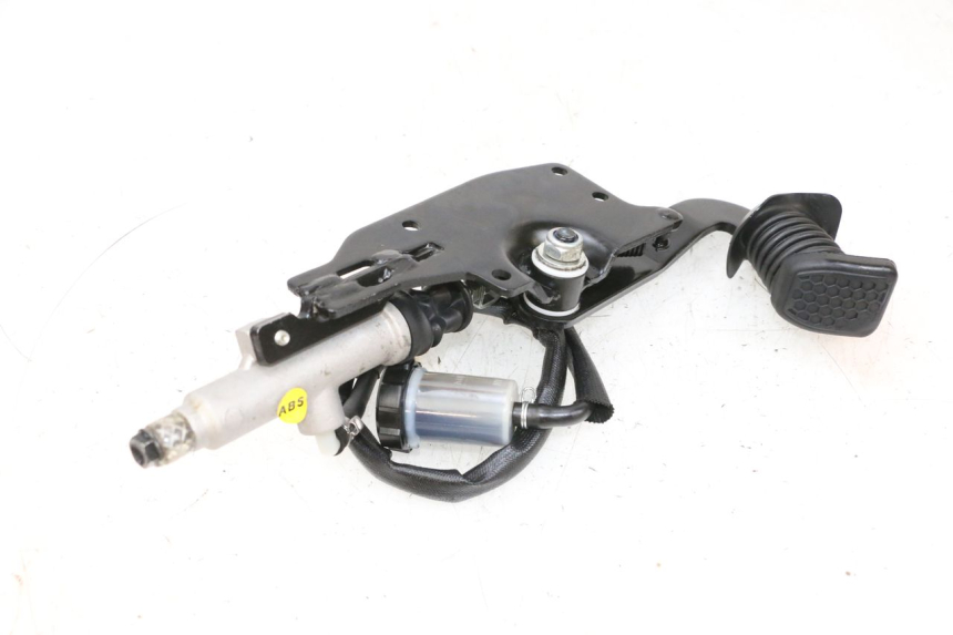 photo de BREMSPEDAL PIAGGIO MP3 HPE 300 (2019 - 2026) - Technische Nahaufnahme