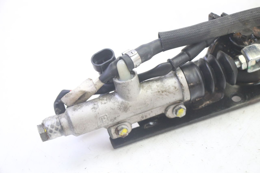 photo de BREMSPEDAL PIAGGIO MP3 RL 250 (2007 - 2010) - Detailansicht des Bauteils