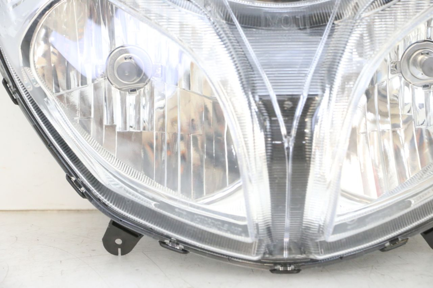 photo de SCHEINWERFER SUZUKI BURGMAN 650 (2013 - 2020)