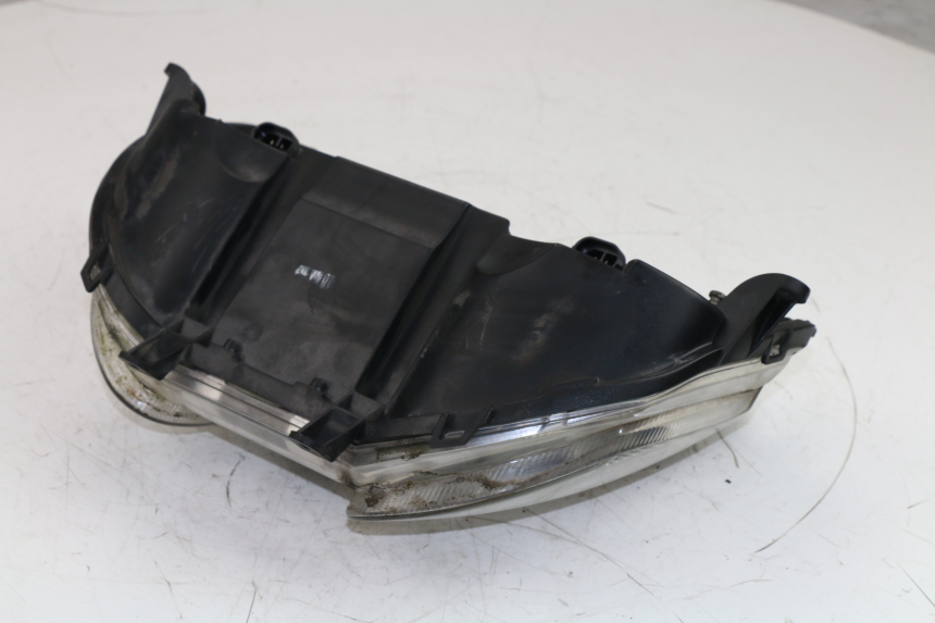 photo de SCHEINWERFER PIAGGIO CARNABY 125 (2007 - 2011)