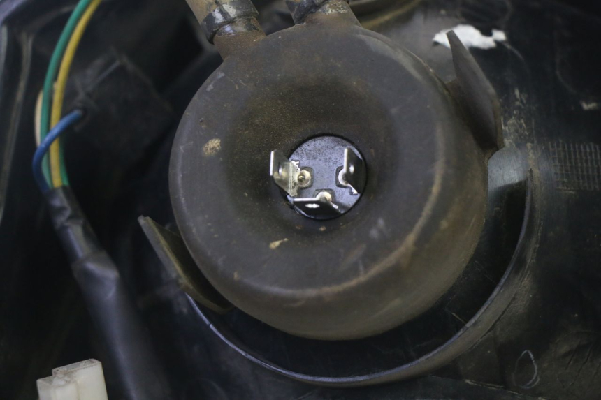 photo de SCHEINWERFER HONDA CBF 125 (2009 - 2015)