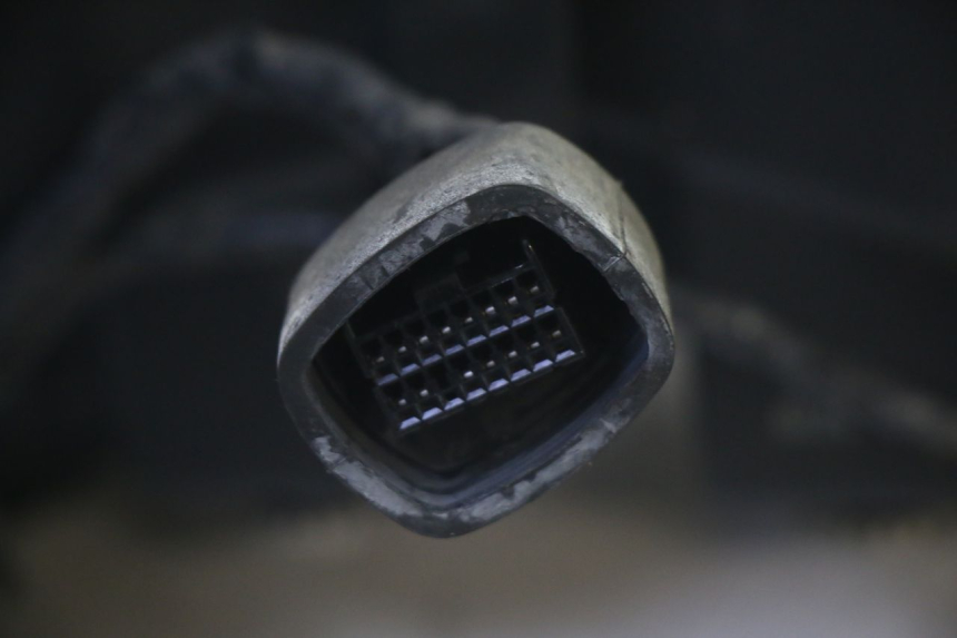 photo de SCHEINWERFER SUZUKI DL V STROM 1000 (2002 - 2007) - Zoom auf Komponenten