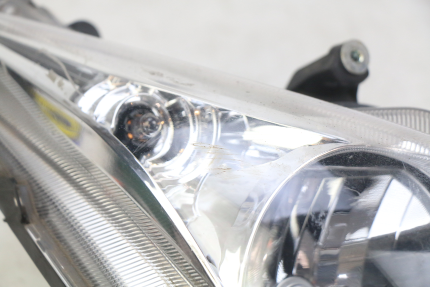 photo de RECHTER FRONTSCHEINWERFER HONDA FJS SILVERWING SILVER WING 400 (2009 - 2016)