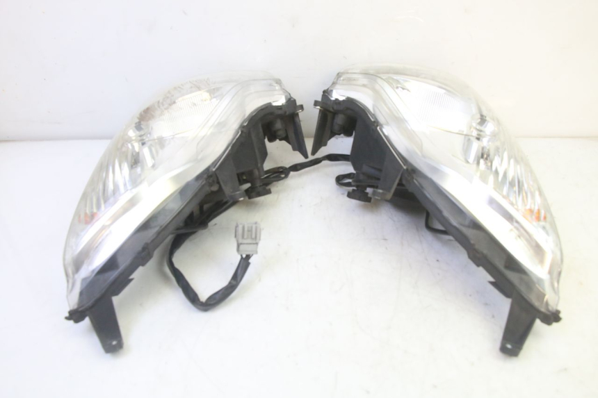 photo de VORDERSCHEINWERFER HONDA FES S-WING SWING ABS 125 (2007 - 2015)